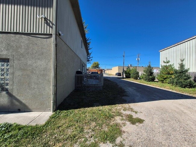 Photo du bâtiment - COZY 1-BEDROOM YOU DON'T WANT TO MISS OUT ON!