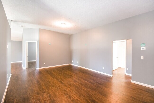 Building Photo - 6389 Rising Sun Dr