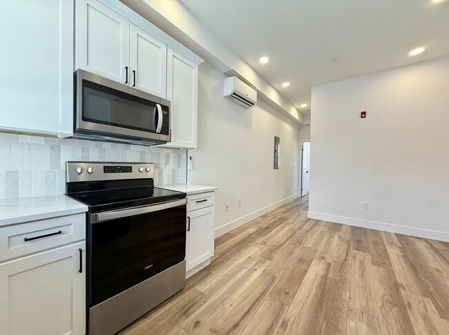 Building Photo - 1255 Leopard St