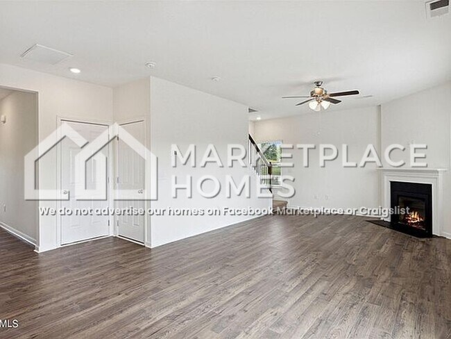 Foto del edificio - 1675 Pebblestone Ct