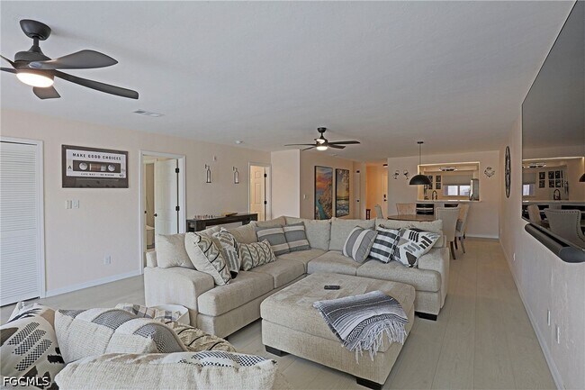Building Photo - 11921 Seabreeze Cove Ln