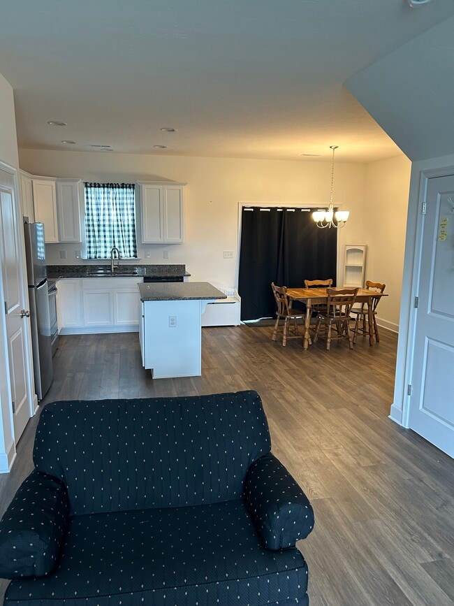 Building Photo - 2631 Brownstone Dr