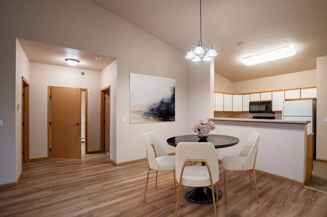 Fargo, Dakota del Norte Apartamentos en West Lake | Comida - West Lake