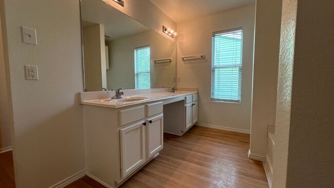 Building Photo - 7807 Galleon Field Ln