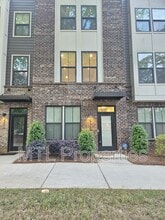 Building Photo - 3712 Ellington St