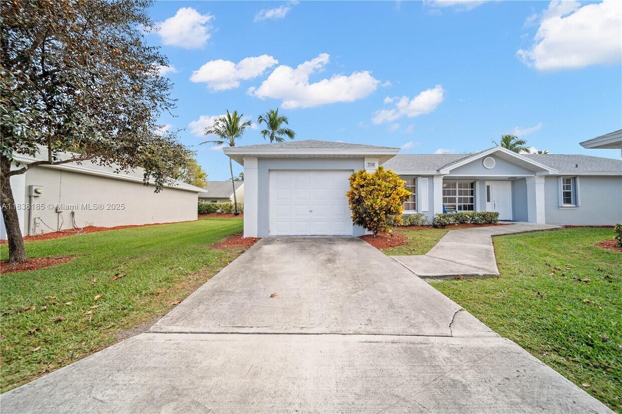 Primary Photo - 2240 SE 6th Ct