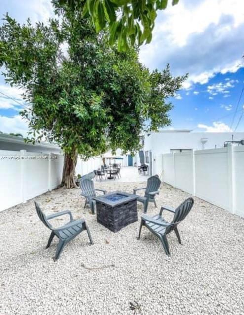 Building Photo - 4137 Bougainvilla Dr