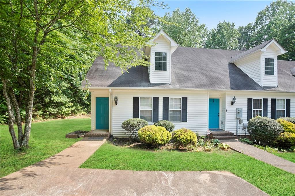 Foto principal - 6714 Lakewood Dr