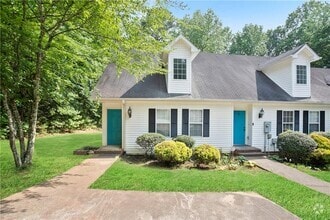 Building Photo - 6714 Lakewood Dr