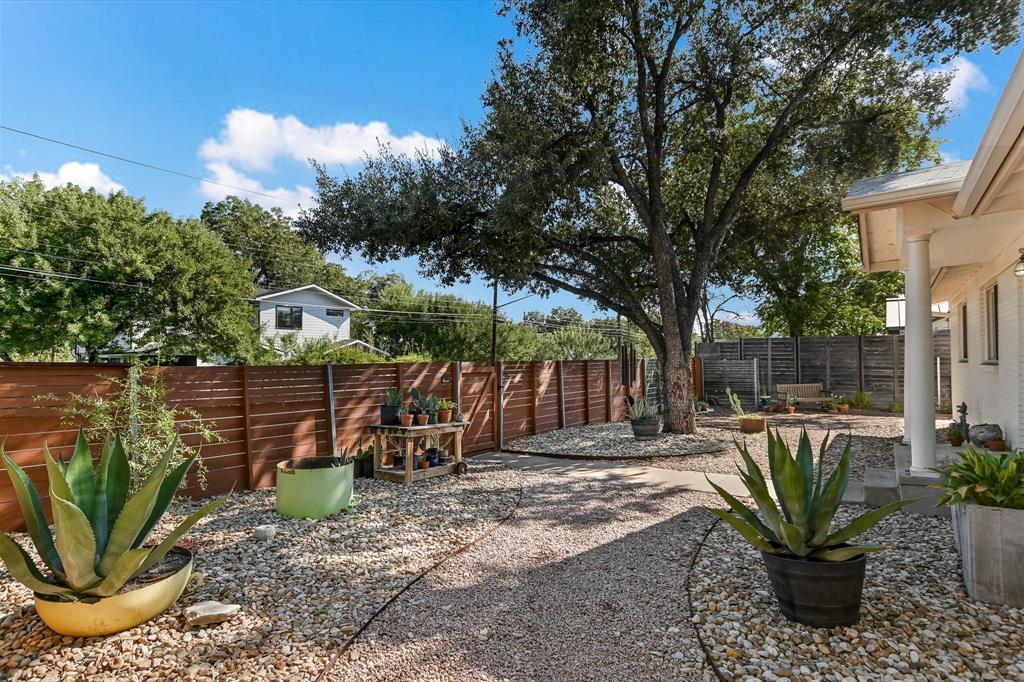 Foto principal - 807 W Oltorf St