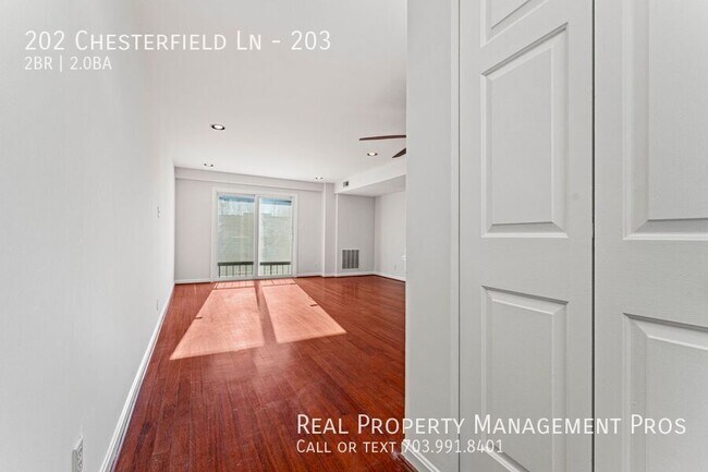Foto del edificio - 202 Chesterfield Ln