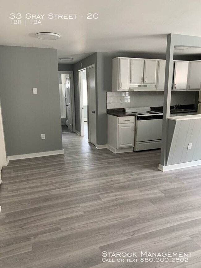 Building Photo - Renovated 1 bed/1 bath available!