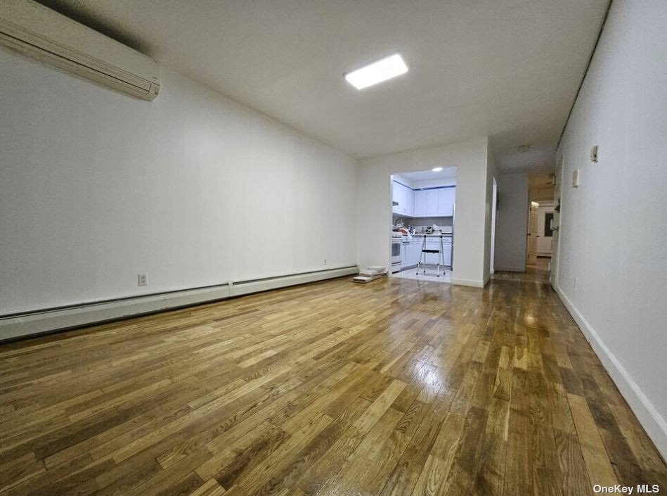 Foto principal - 43-75-75 161st St