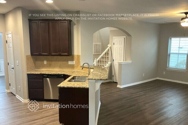 Foto del edificio - 1012 Crinoline Ln