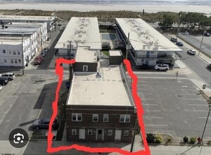 Building Photo - 3536 Pacific Ave