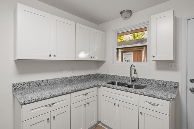 Foto del edificio - newly renovated unit available