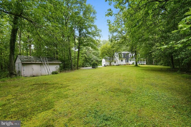 Building Photo - 6401 Wolf Run Hunt Ct