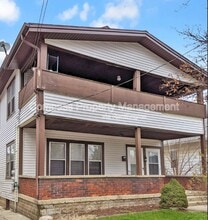 Building Photo - 707 Knapp St NE