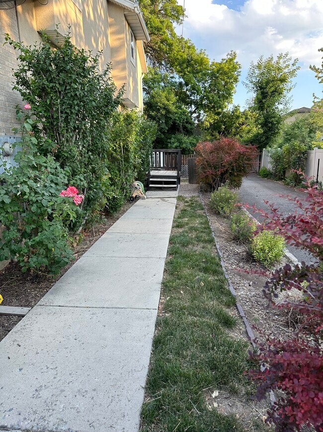 Photo - 776 E Scott Ave House