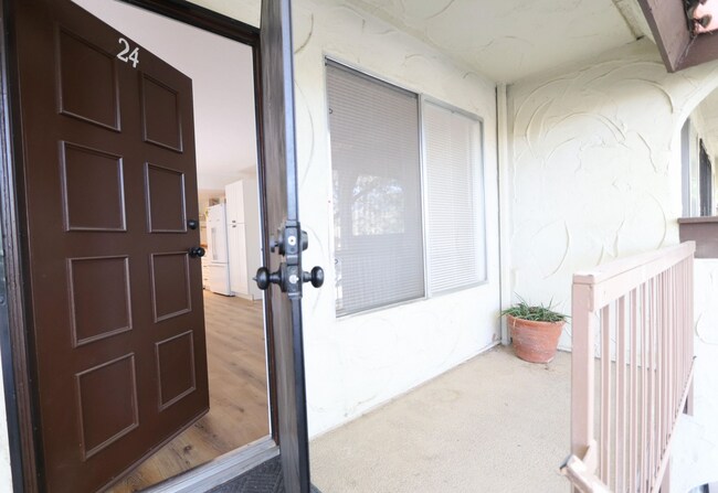 Building Photo - 9647 Spyglass Ave
