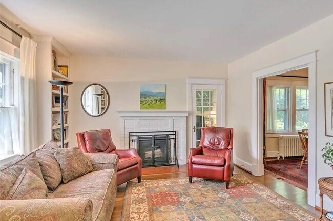 Foto del edificio - Charming & Pet-Friendly Downtown Gem