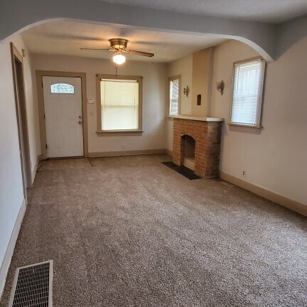 Building Photo - 1237 N Grove