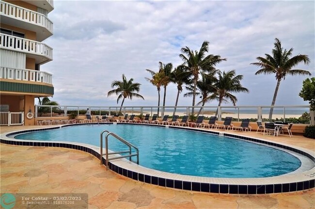 Foto del edificio - 1012 N Ocean Blvd