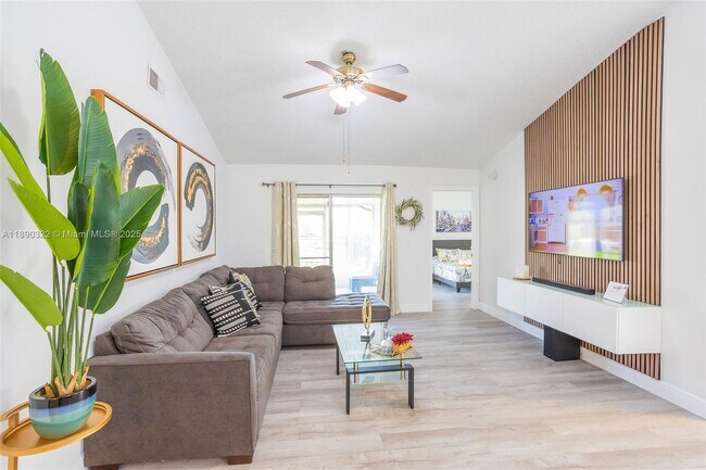 Foto del edificio - 1713 Brandon Trace Ave