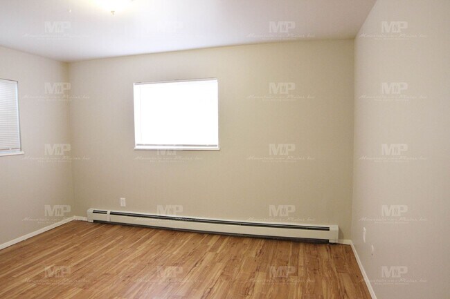 Foto del edificio - 2909 Sumac St