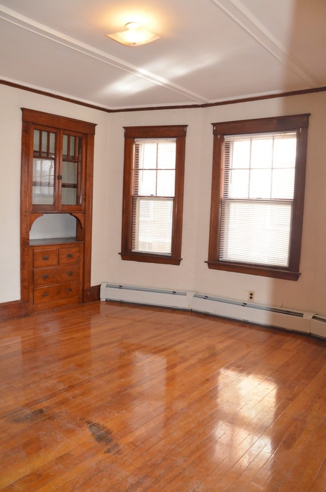Diningroom - 30 Fountain St