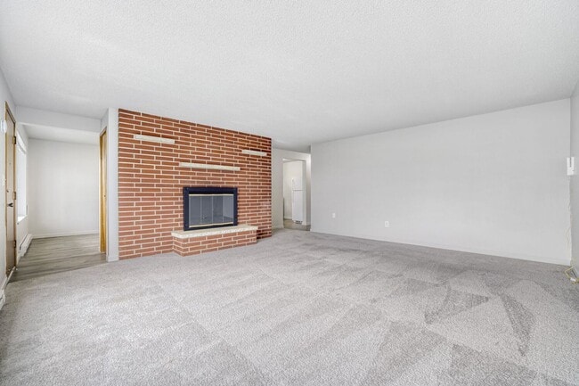 Building Photo - 3610 Oakes Ave