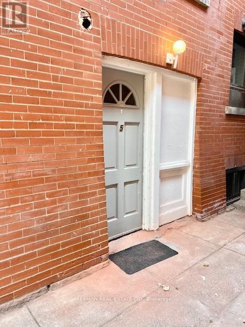 Building Photo - 545 Palmerston Blvd