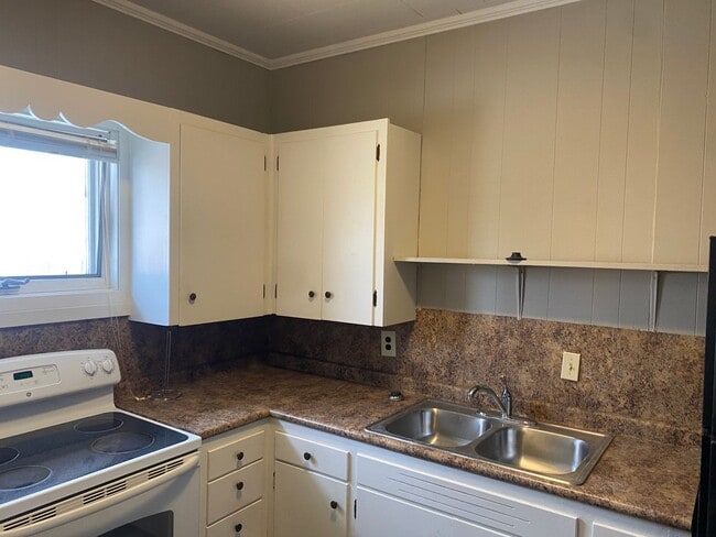 Foto del edificio - 105 W Cherry Ave