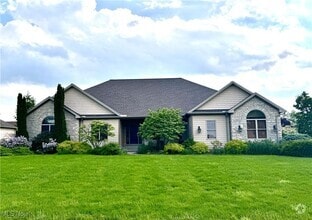 Building Photo - 6470 Aberdeen Ln