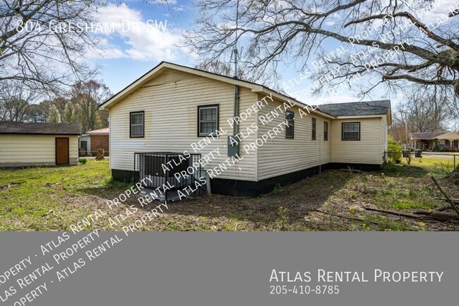 Building Photo - 804 Gresham Dr SW