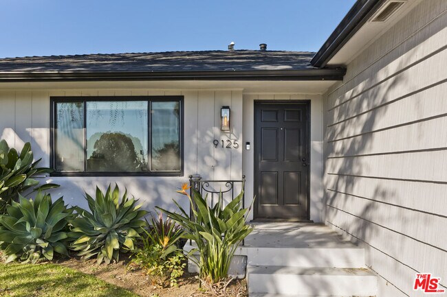 Foto del edificio - 9125 David Ave