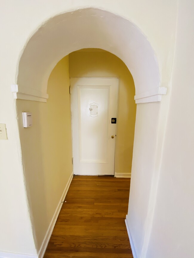 Entryway - 8323 Blackburn Ave