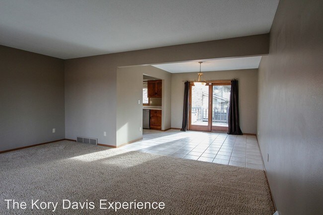 Foto del edificio - 4600 S Lewis Ave