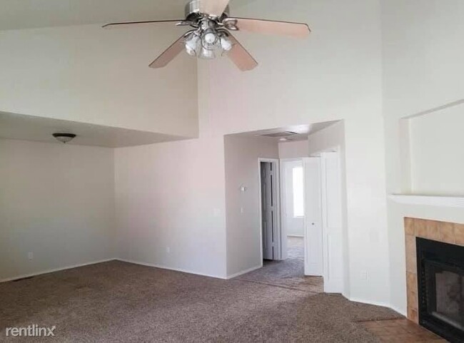 Foto del edificio - 1346 E 58th St