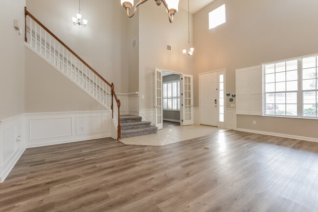 Building Photo - 8463 Abbotsbury Dr