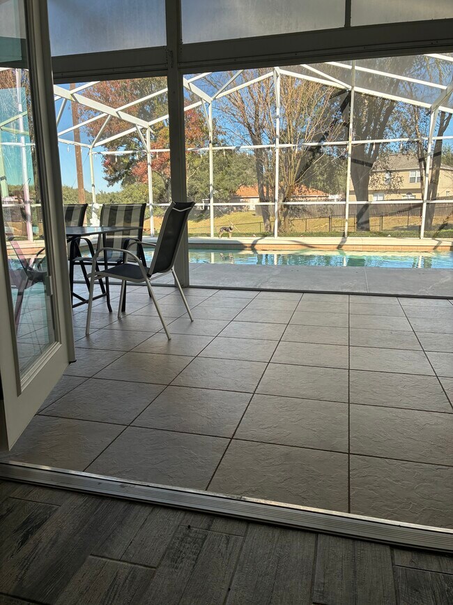 Foto del edificio - 867 Park Valley Cir