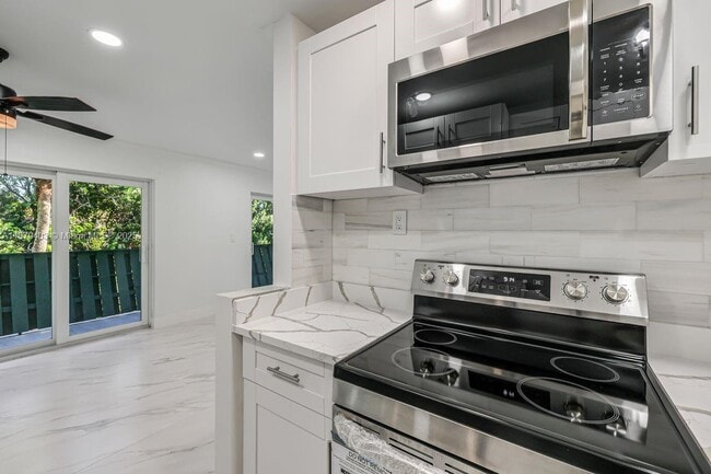 Foto del edificio - 8911 NW 28th Dr