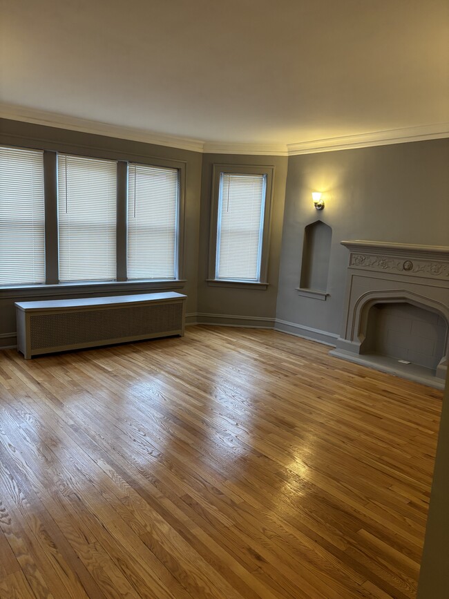 Building Photo - 2014 E 77th St