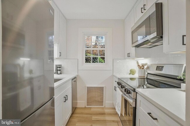 Photo - 1217 N Kensington St Apartment