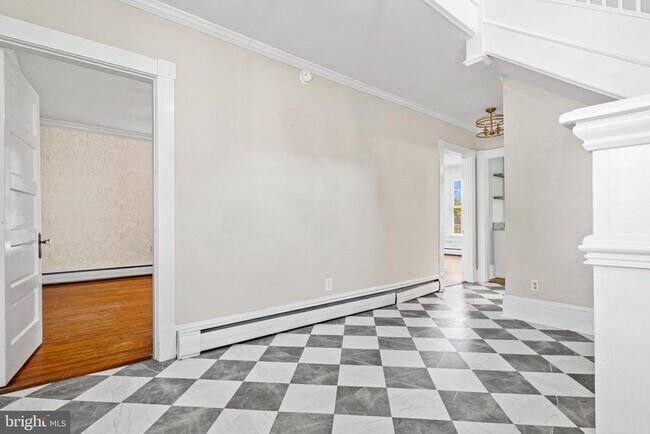 Building Photo - 509 S West St