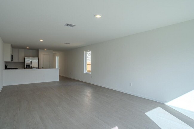 Building Photo - 6814 Flowering Ginger Ln