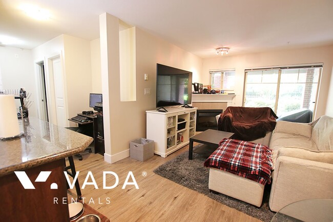 Building Photo - Bordeaux Apartment For Rent 110-2468 Atkin...