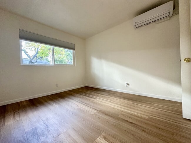 Building Photo - 7339 Starward Dr