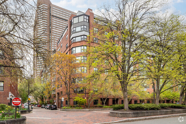 Alt Buildling - Residences at Copley Place