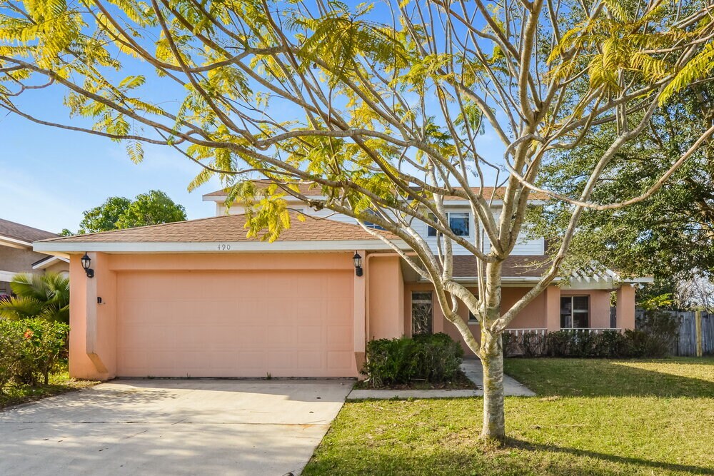 Foto principal - 490 Chicago Woods Cir